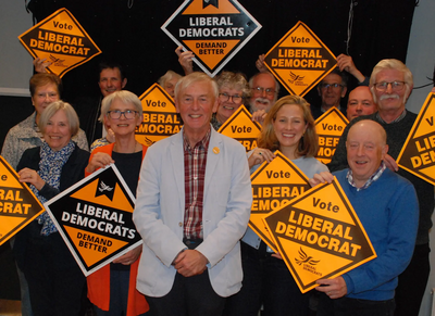 Image courtesy of Henry Jebb Robert Court with Lib Dems at Hurst Farm