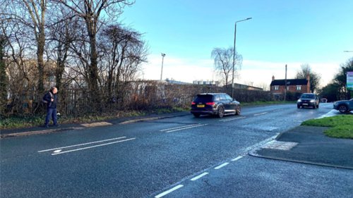 Trying to cross Derby Road, Ashbourne