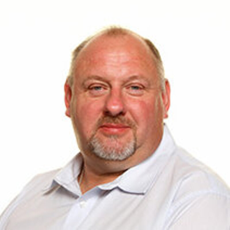 Jason Knighton head and shoulders
