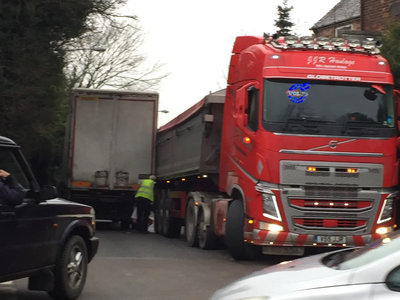 Image courtesy of Peter Dobbs HGV chaos on Buxton Rd